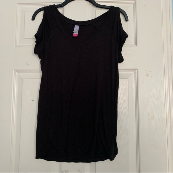 No Boundaries Tops - No Boundaries Black Cold Shoulder Top Medium